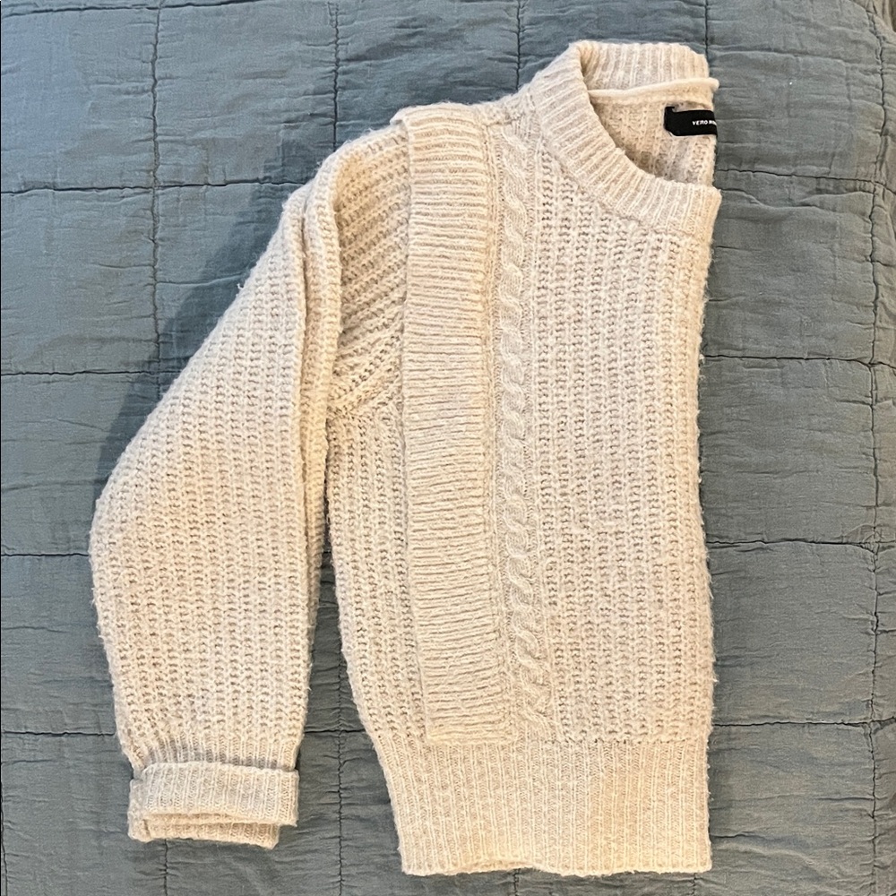 Vero Moda XL Off-White Knit Sweater | Super soft and comfy!